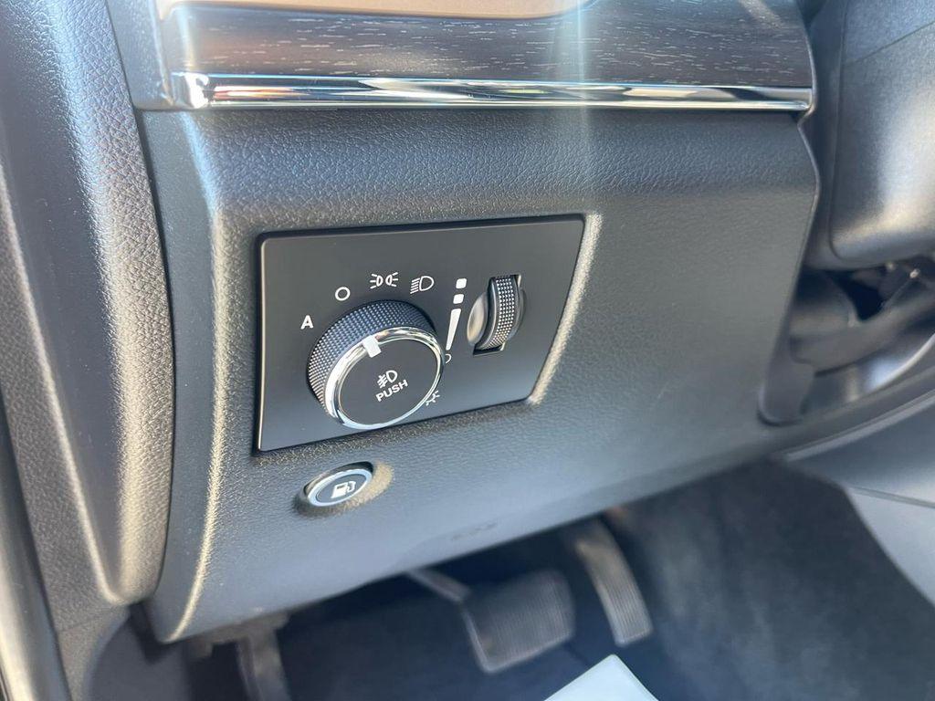 used 2015 Jeep Grand Cherokee car, priced at $14,000