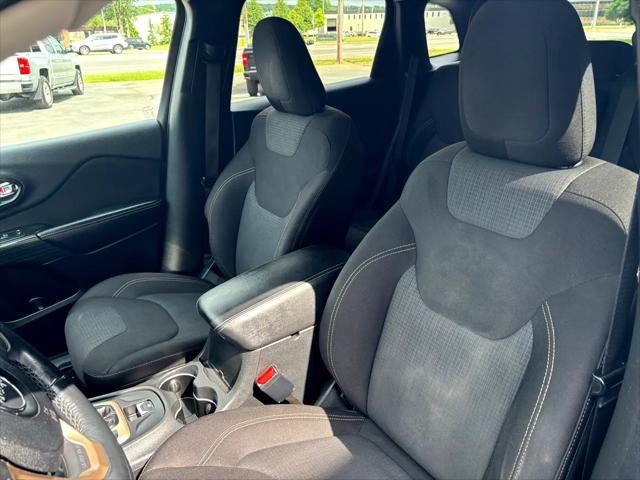 used 2015 Jeep Cherokee car, priced at $10,600