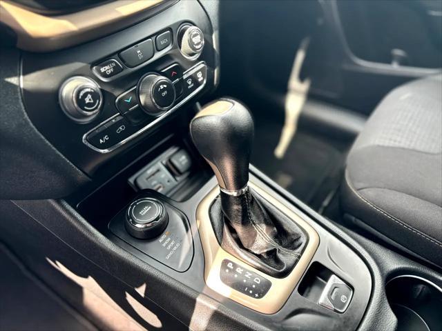 used 2015 Jeep Cherokee car, priced at $10,600