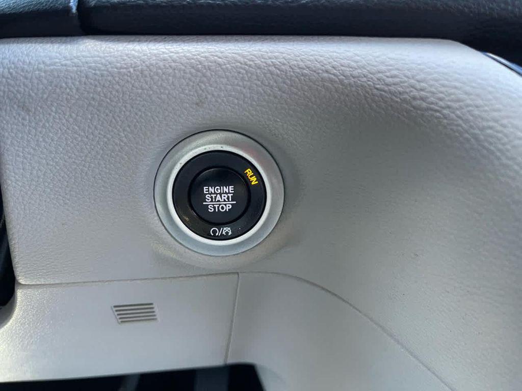 used 2021 Chrysler Pacifica car, priced at $20,300