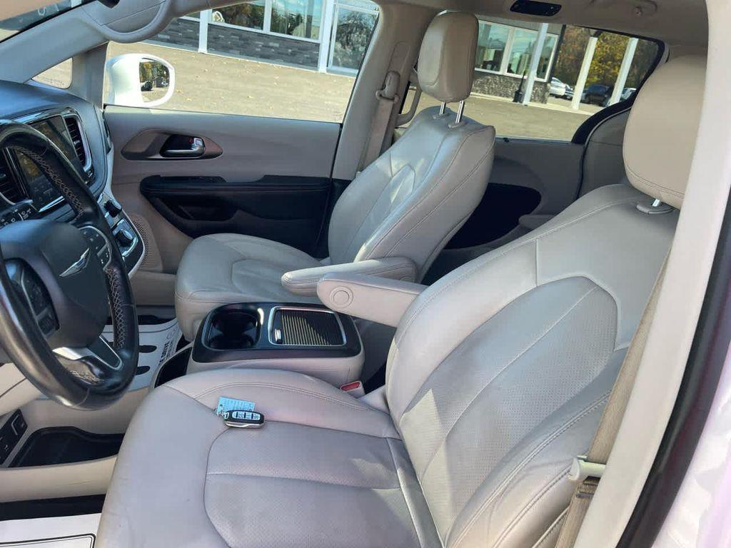 used 2021 Chrysler Pacifica car, priced at $20,300