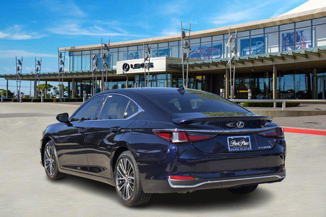 new 2025 Lexus ES 300h car, priced at $50,844
