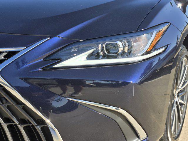 new 2025 Lexus ES 300h car, priced at $50,844