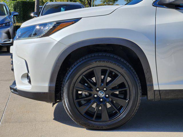 used 2019 Toyota Highlander car, priced at $23,900