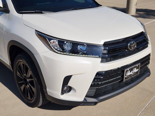used 2019 Toyota Highlander car, priced at $23,900