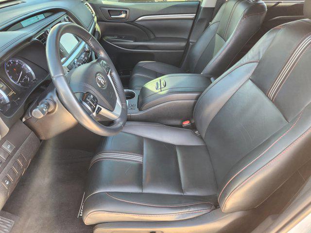 used 2019 Toyota Highlander car, priced at $23,900