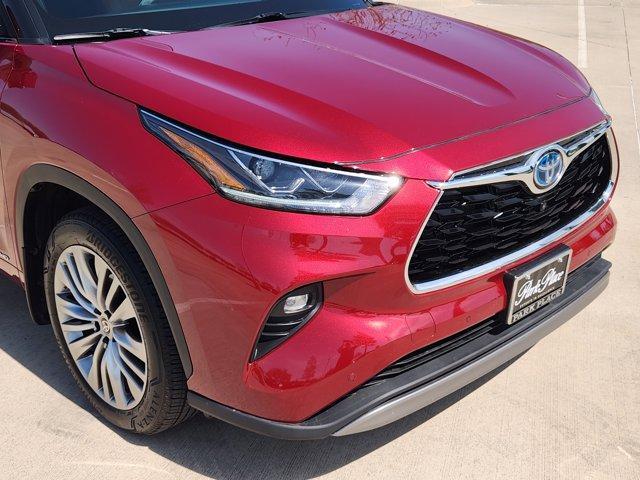 used 2023 Toyota Highlander Hybrid car, priced at $51,900