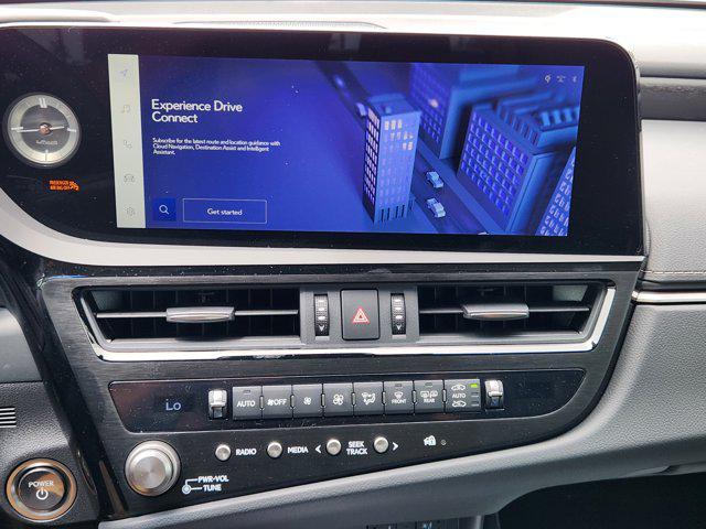 new 2025 Lexus ES 300h car