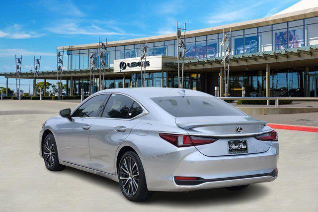 new 2025 Lexus ES 300h car
