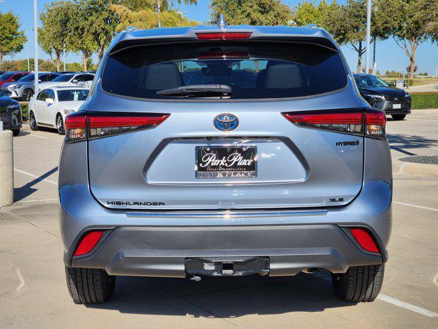 used 2022 Toyota Highlander Hybrid car, priced at $35,900