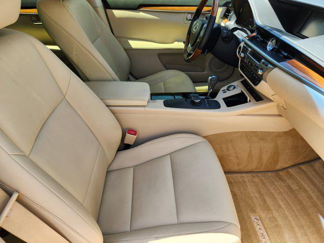 used 2013 Lexus ES 300h car, priced at $17,400
