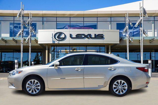 used 2013 Lexus ES 300h car, priced at $17,400
