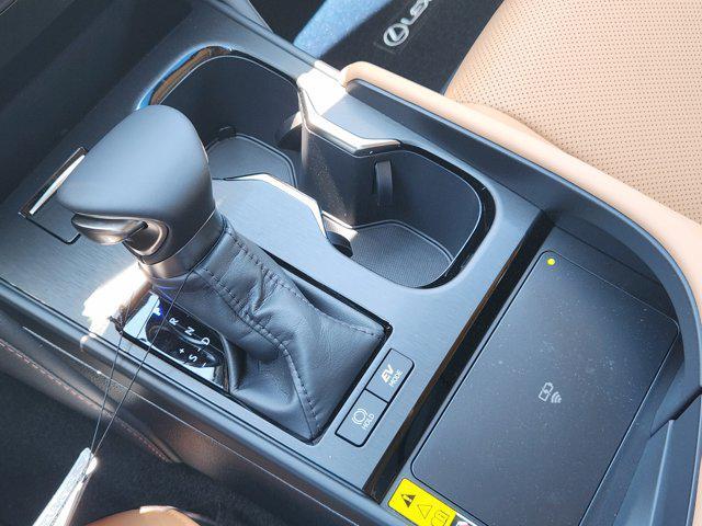 new 2025 Lexus ES 300h car