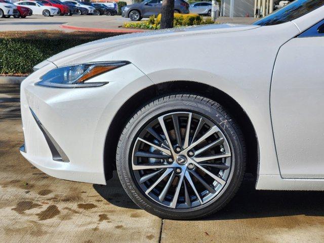 new 2025 Lexus ES 300h car, priced at $51,209