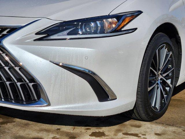 new 2025 Lexus ES 300h car, priced at $51,209