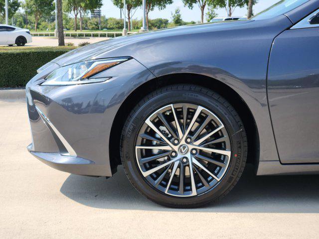 new 2025 Lexus ES 300h car, priced at $51,615