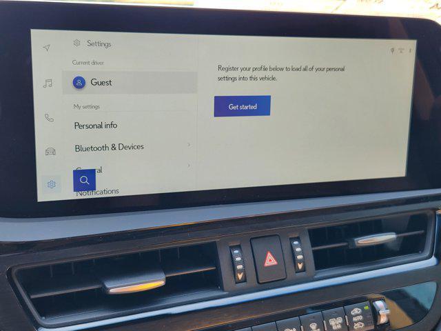 new 2025 Lexus ES 300h car, priced at $51,615