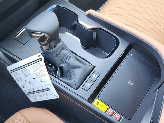 new 2025 Lexus ES 300h car, priced at $51,615