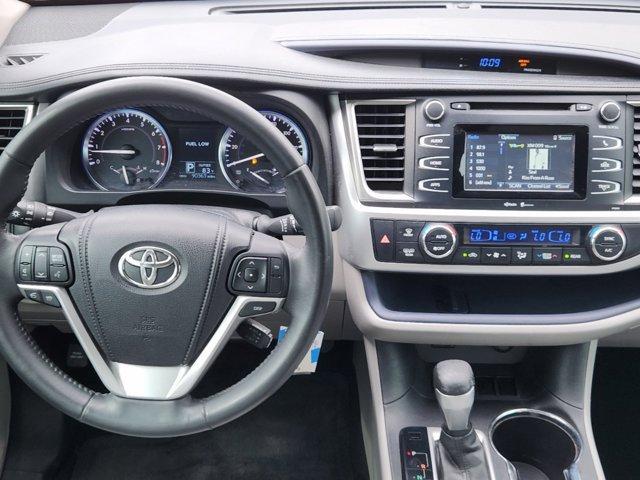 used 2015 Toyota Highlander car, priced at $17,980