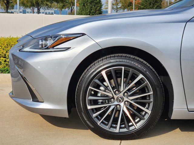 new 2025 Lexus ES 350 car, priced at $49,700