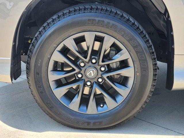 used 2023 Lexus GX 460 car, priced at $55,400