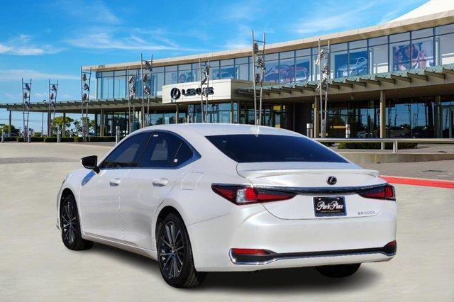 new 2025 Lexus ES 300h car, priced at $51,209