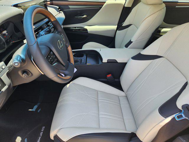 new 2025 Lexus ES 300h car, priced at $54,909