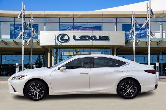 new 2025 Lexus ES 300h car, priced at $51,224