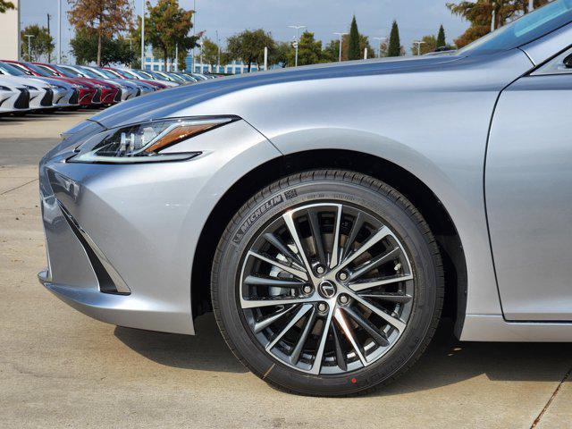 new 2025 Lexus ES 350 car, priced at $50,615