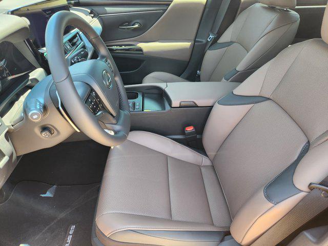 new 2025 Lexus ES 300h car, priced at $51,899