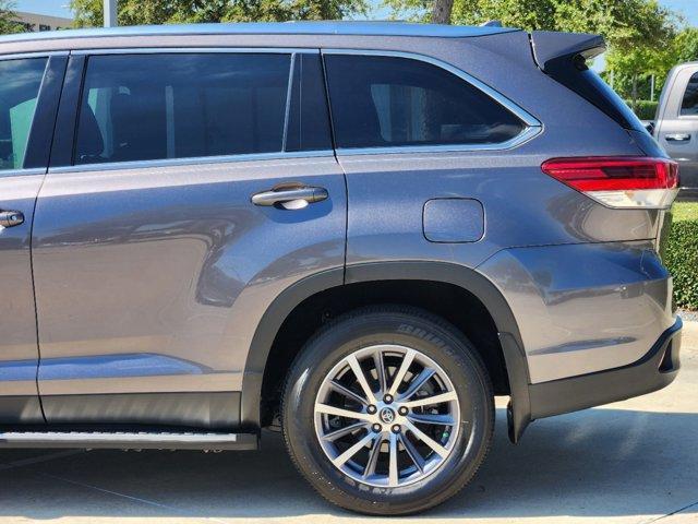 used 2019 Toyota Highlander car, priced at $31,900