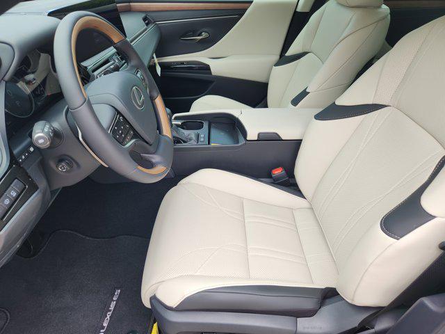 new 2025 Lexus ES 300h car, priced at $55,209