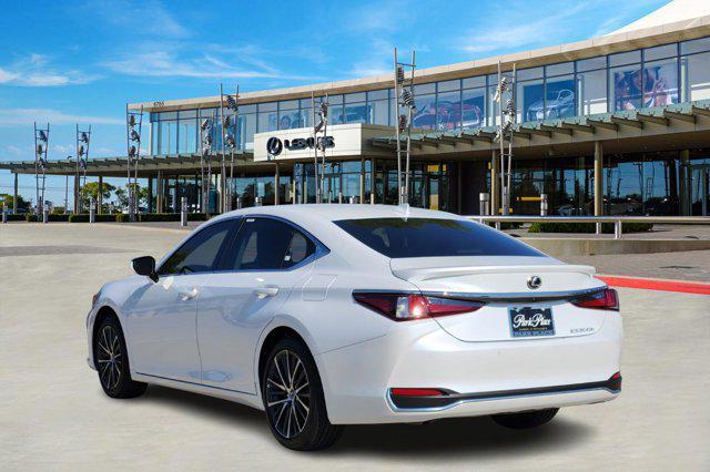 new 2025 Lexus ES 300h car, priced at $51,254