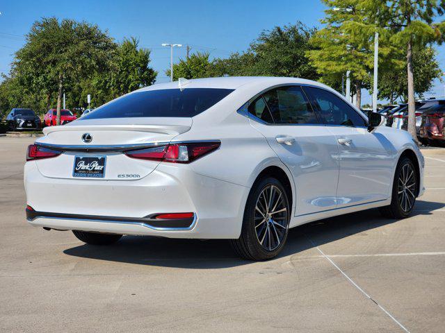 new 2025 Lexus ES 300h car, priced at $51,254