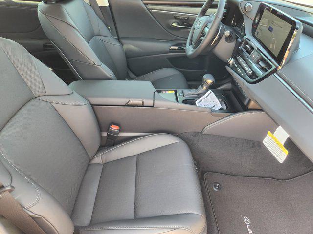 new 2025 Lexus ES 300h car, priced at $51,254