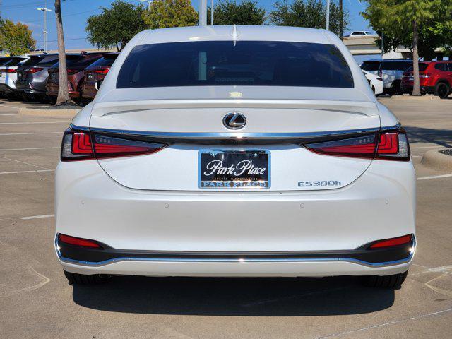 new 2025 Lexus ES 300h car, priced at $51,254