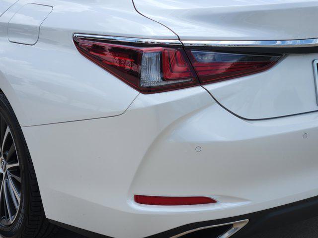 used 2024 Lexus ES 350 car, priced at $41,400