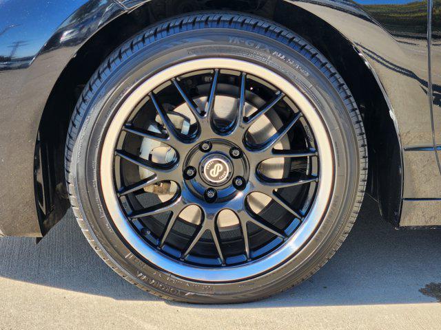 used 2021 Toyota Avalon Hybrid car, priced at $26,900