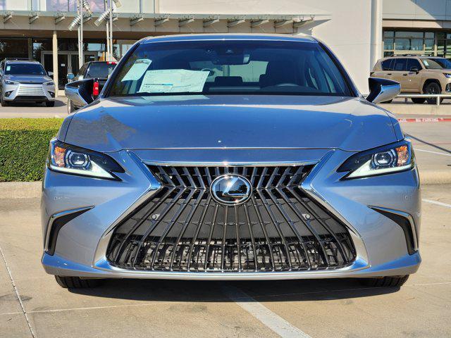 new 2025 Lexus ES 300h car, priced at $51,805