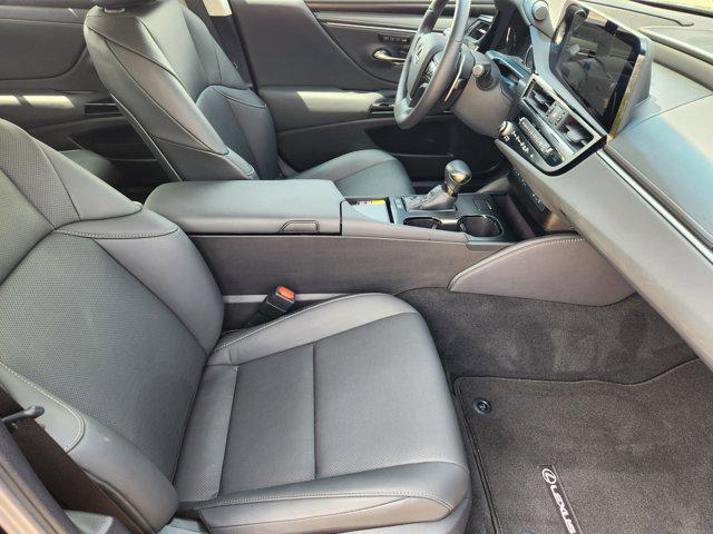 used 2024 Lexus ES 300h car, priced at $41,900