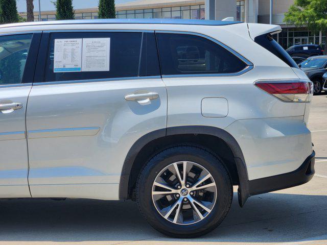 used 2016 Toyota Highlander car, priced at $21,400