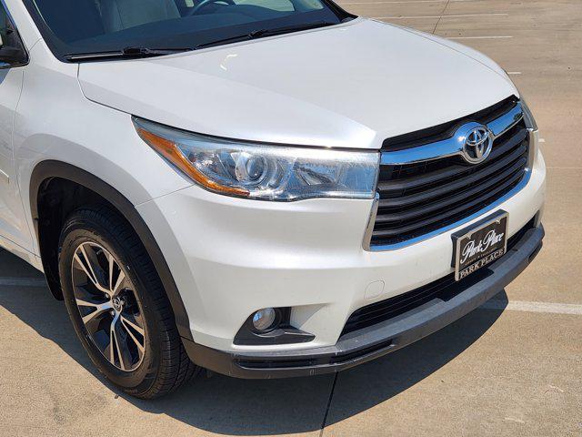 used 2016 Toyota Highlander car, priced at $21,400