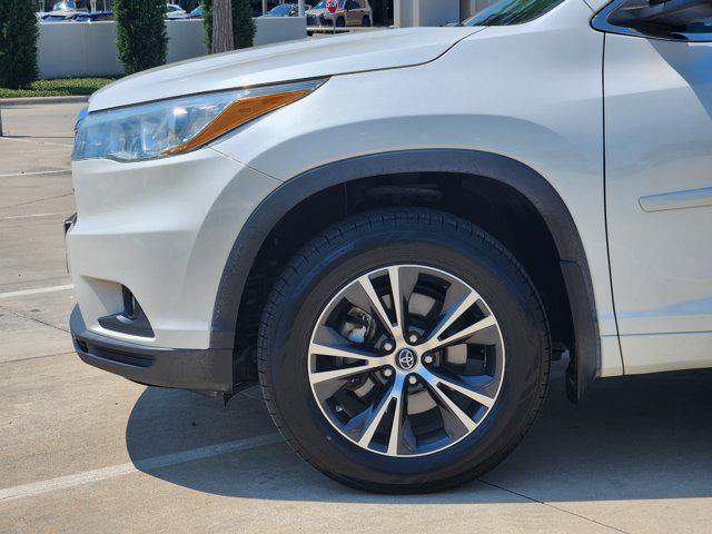 used 2016 Toyota Highlander car, priced at $21,400