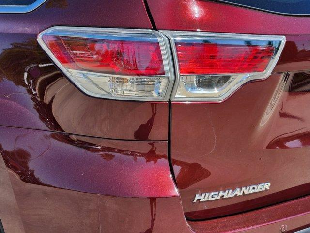 used 2015 Toyota Highlander car, priced at $22,900