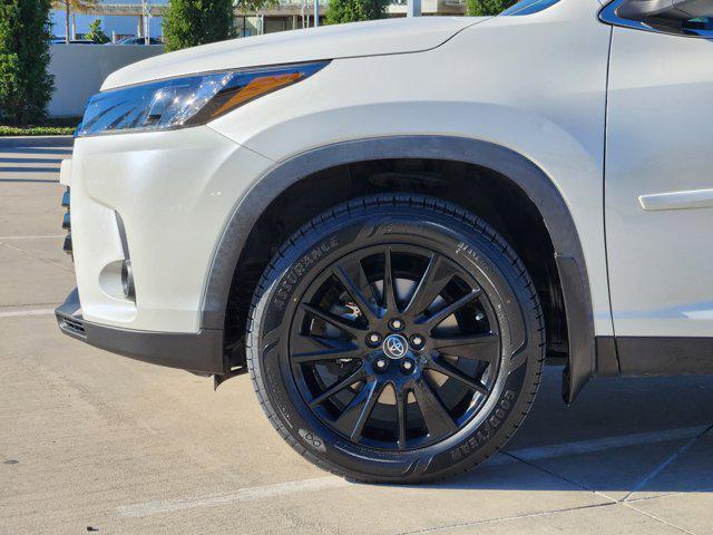 used 2019 Toyota Highlander car, priced at $25,900