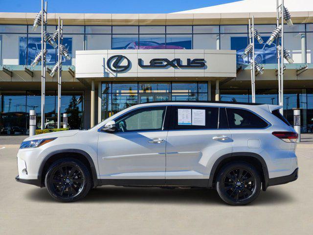 used 2019 Toyota Highlander car, priced at $25,900