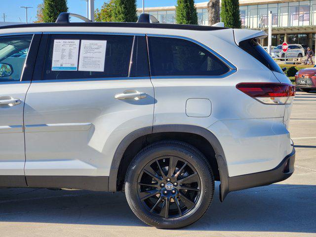 used 2019 Toyota Highlander car, priced at $25,900