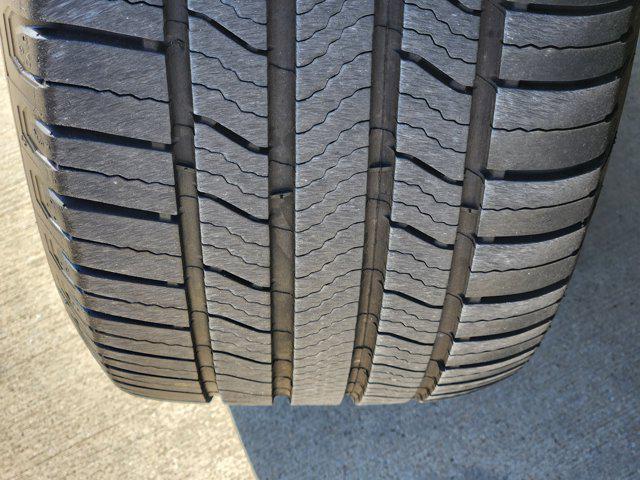 used 2023 Mercedes-Benz GLB 250 car, priced at $26,900