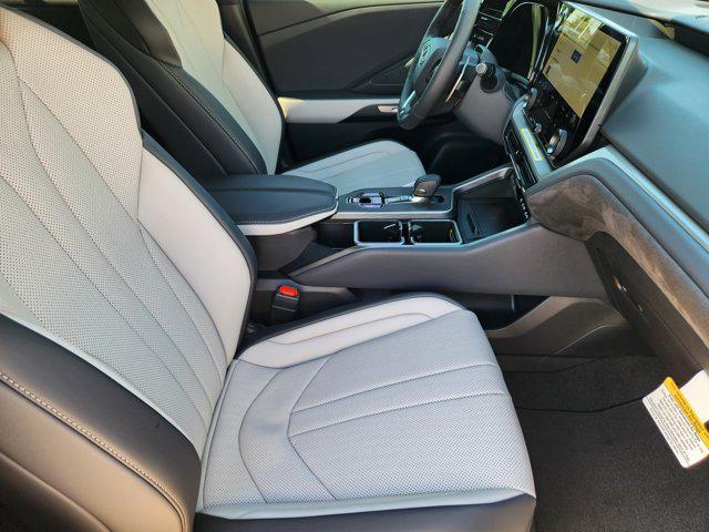 new 2025 Lexus TX 500h car