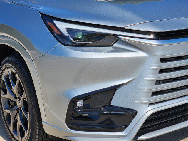 new 2025 Lexus TX 500h car
